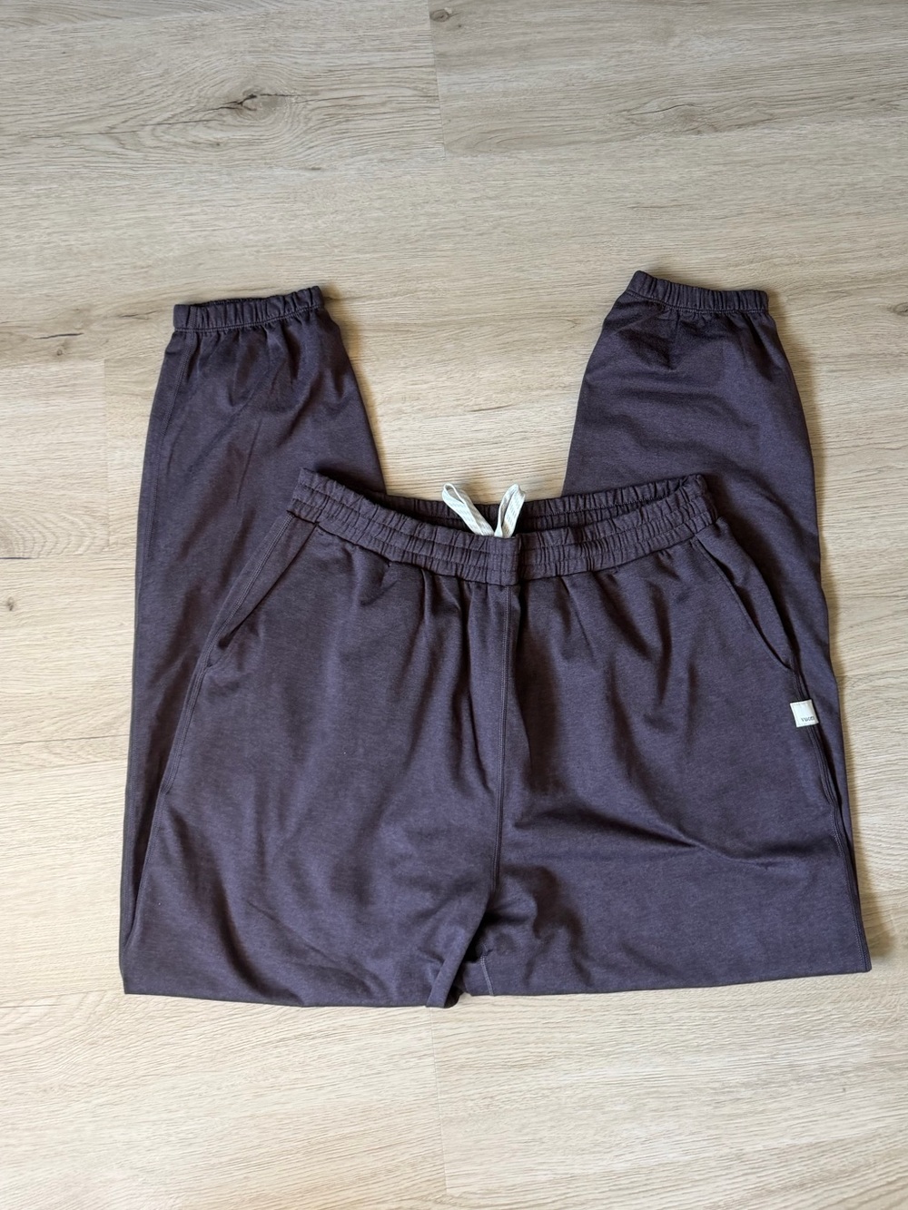 NWOT vuori boyfriend joggers